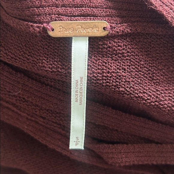 Free People Criss Cross Boho Tunic Mocha Sweater Size Small - Picture 13 of 14